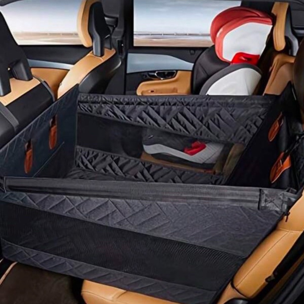 Pet carrier for vehicle